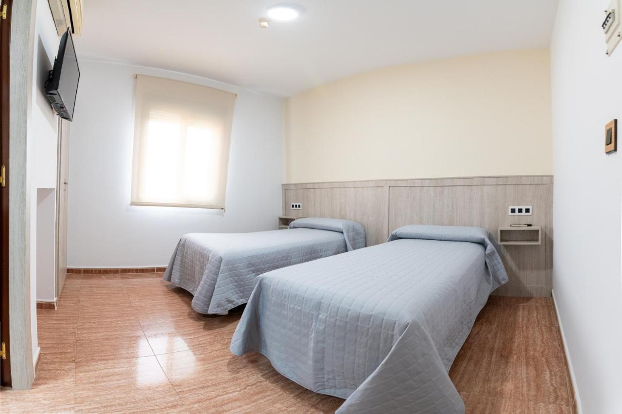 Hostal Vinuela San Pedro de Merida Екстер'єр фото