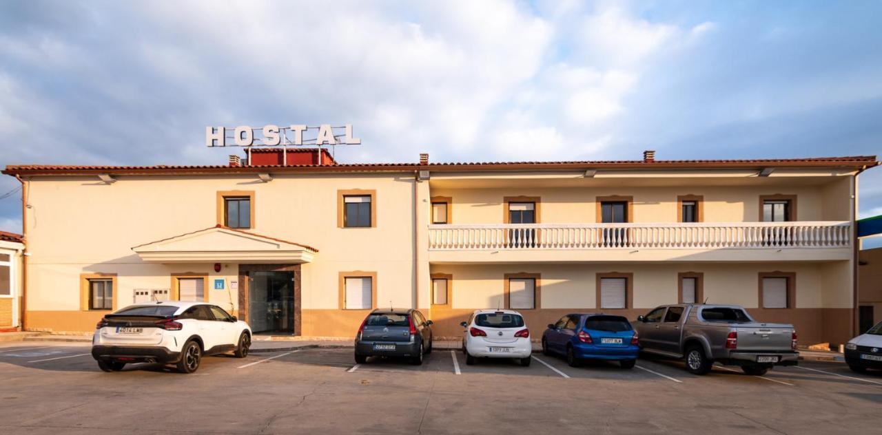 Hostal Vinuela San Pedro de Merida Екстер'єр фото